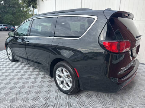 2020 Chrysler Pacifica Touring