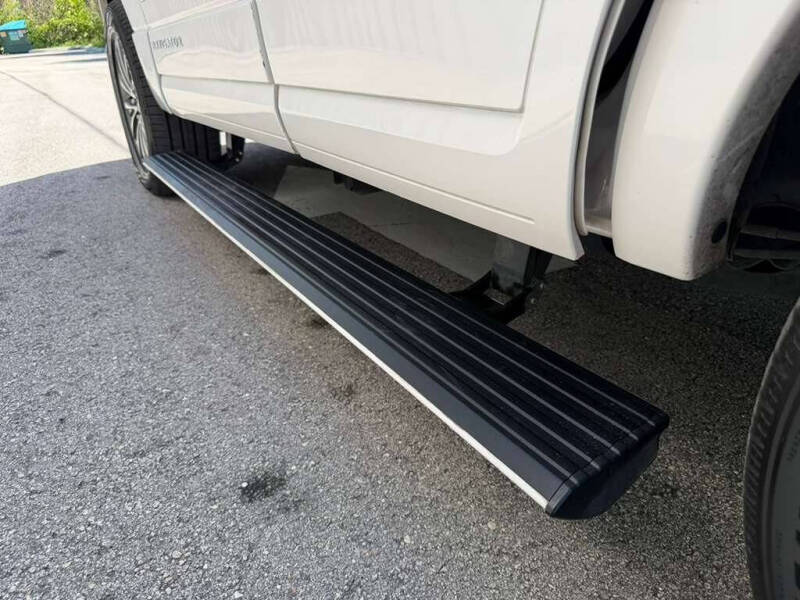 2017 Lincoln Navigator Select