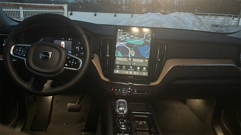 2026 Volvo XC60 B5 Plus