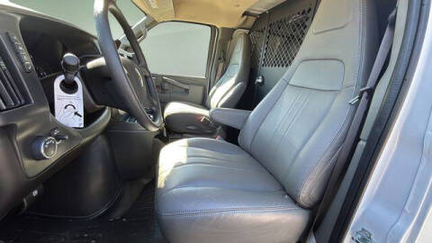 2025 Chevrolet Express 2500