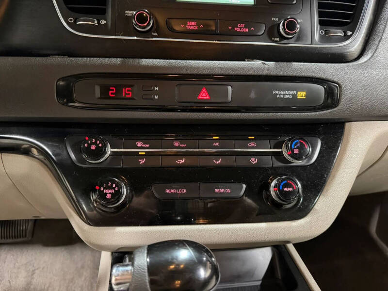 2016 Kia Sedona LX