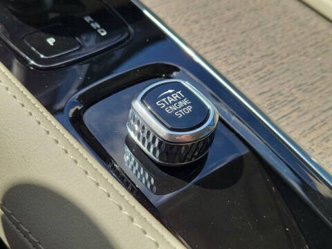 2025 Volvo XC90 T8 Plus Bright Theme 6P