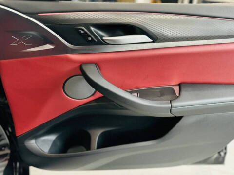 2024 BMW X4 xDrive30i