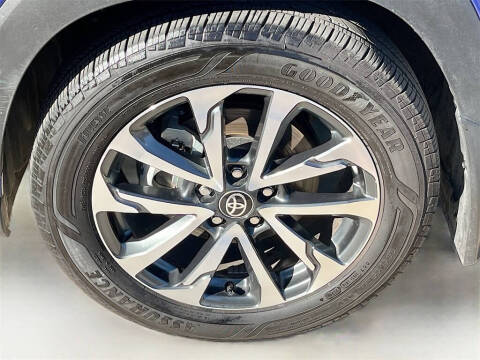 2024 Toyota Corolla Cross XLE