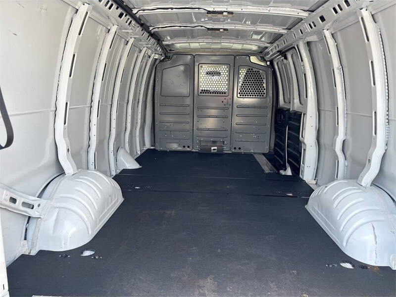 2024 Chevrolet Express 2500