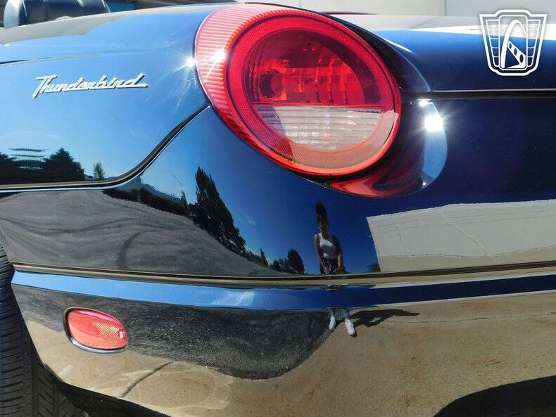 2002 Ford Thunderbird Deluxe