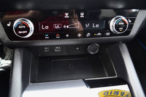 2024 Mitsubishi Outlander PHEV SEL