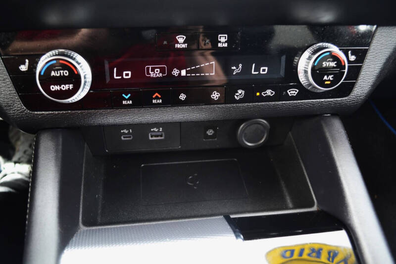 2024 Mitsubishi Outlander PHEV SEL