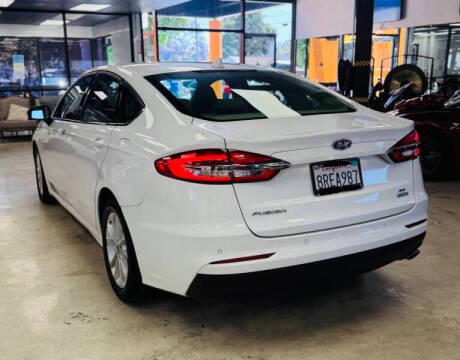 2020 Ford Fusion SE