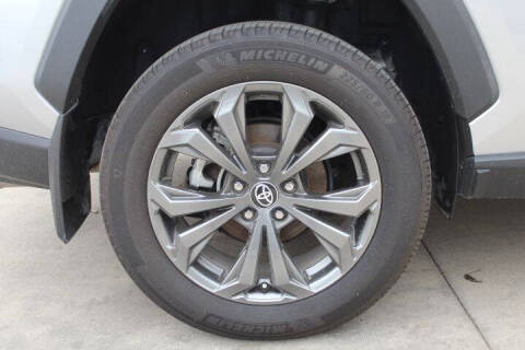 2024 Toyota RAV4 Hybrid XLE Premium