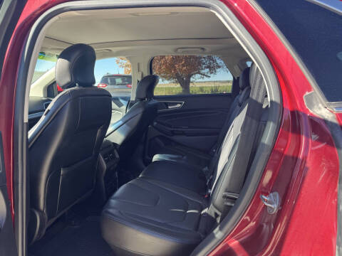 2017 Ford Edge Titanium