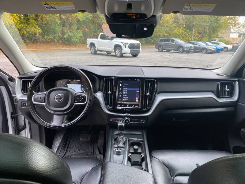 2018 Volvo XC60 T5 Momentum