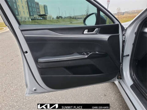 2023 Kia K5