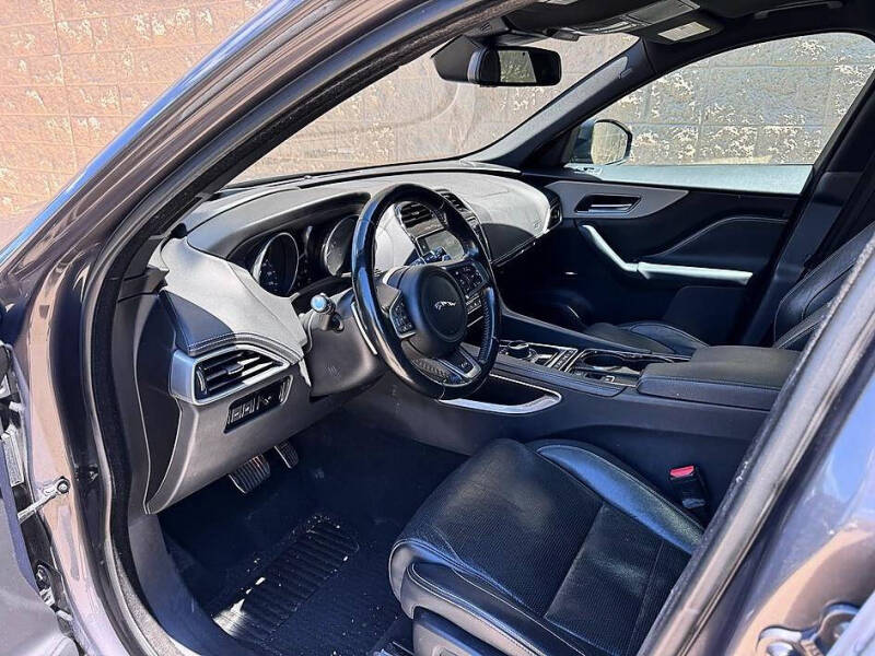 2017 Jaguar F-PACE S