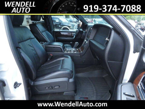2017 Lincoln Navigator Select