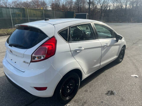 2016 Ford Fiesta SE