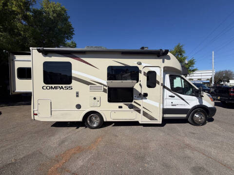 2016 Thor Motor Coach COMPASS