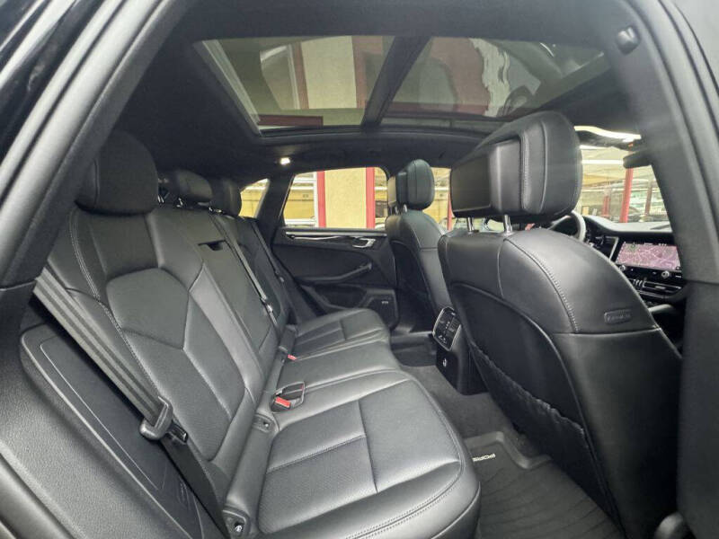 2023 Porsche Macan S