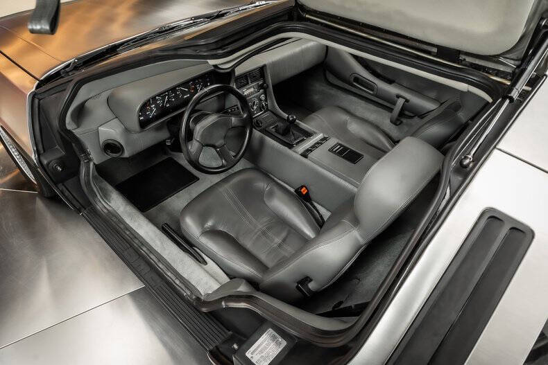 1981 DeLorean DMC-12