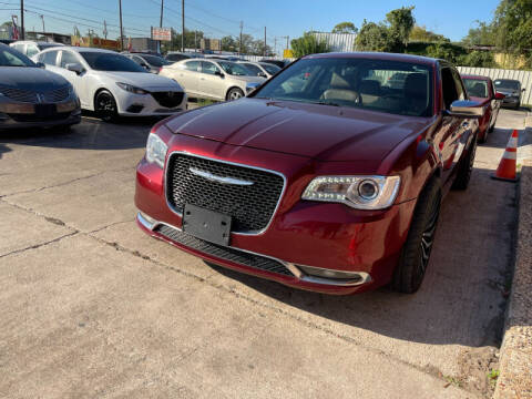 2018 Chrysler 300 for sale at Sam's Auto Sales in Houston TX