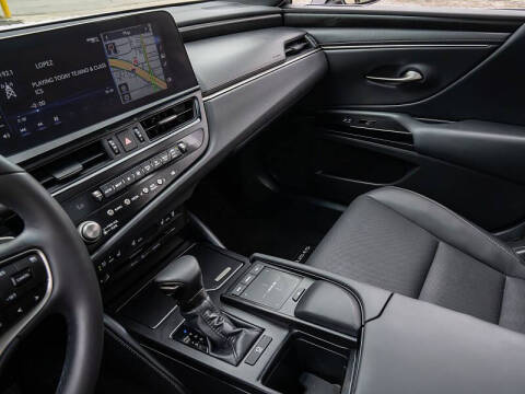 2022 Lexus ES 350