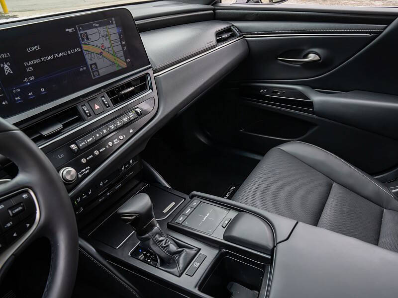 2022 Lexus ES 350