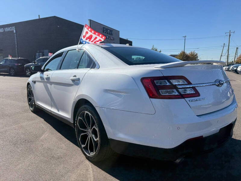 2013 Ford Taurus SHO