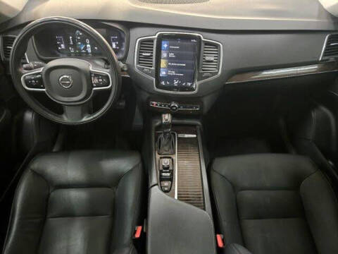 2019 Volvo XC90 T5 Momentum