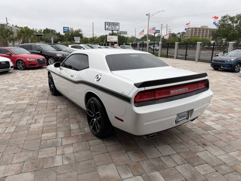 2014 Dodge Challenger SXT