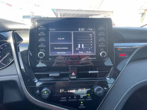 2022 Toyota Camry SE