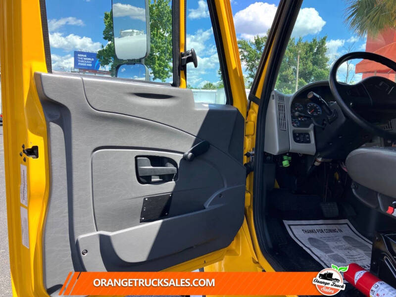 2019 International DuraStar 4300