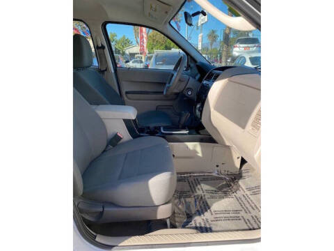 2011 Ford Escape XLS