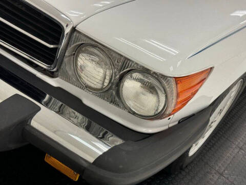 1988 Mercedes-Benz 560-Class 560 SL