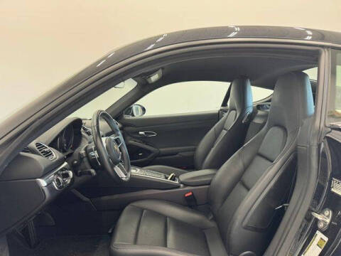 2021 Porsche 718 Cayman T