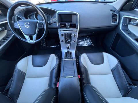 2017 Volvo XC60 T5 Dynamic