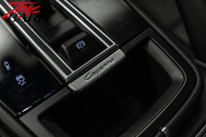 2023 Porsche Cayenne Coupe Platinum Edition