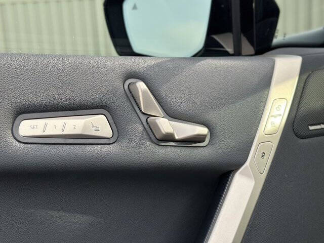 2025 BMW iX xDrive50