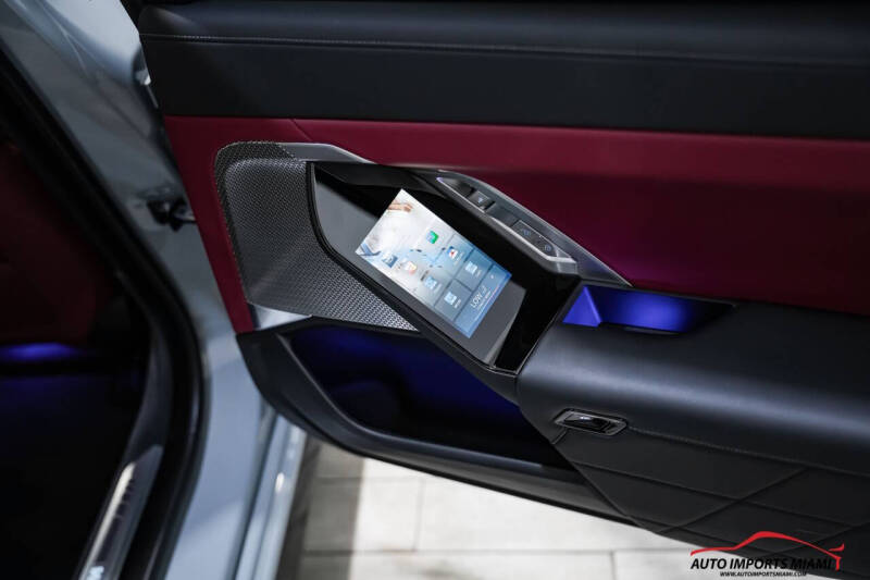 2023 BMW 7 Series 740i