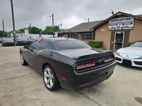 2022 Dodge Challenger SXT