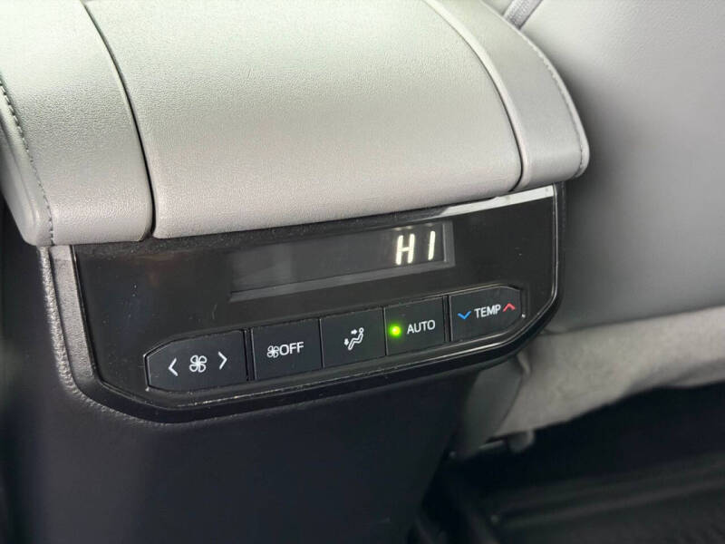 2022 Toyota Highlander Hybrid Limited