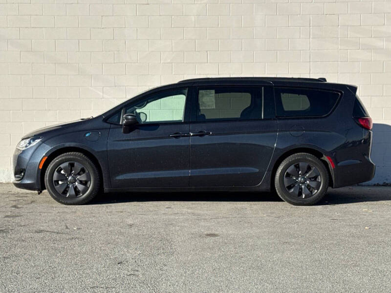 2020 Chrysler Pacifica Hybrid