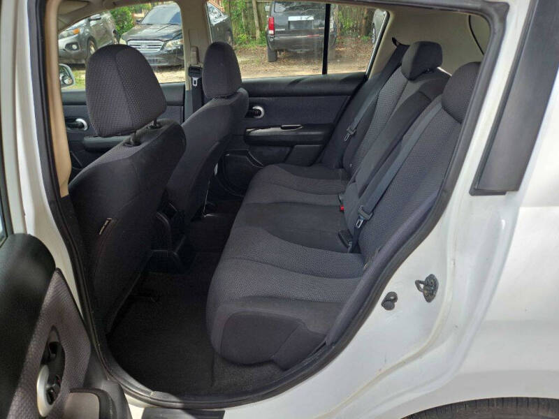 2009 Nissan Versa 1.8 S