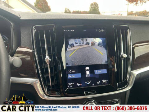 2017 Volvo S90 T6 Momentum