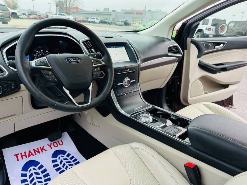 2019 Ford Edge Titanium