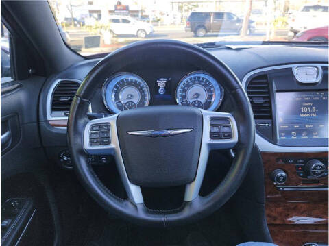 2012 Chrysler 300 Limited