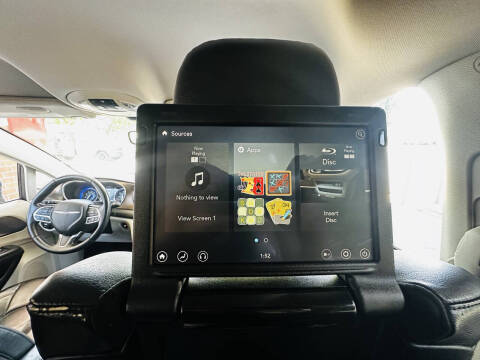 2017 Chrysler Pacifica Touring-L Plus