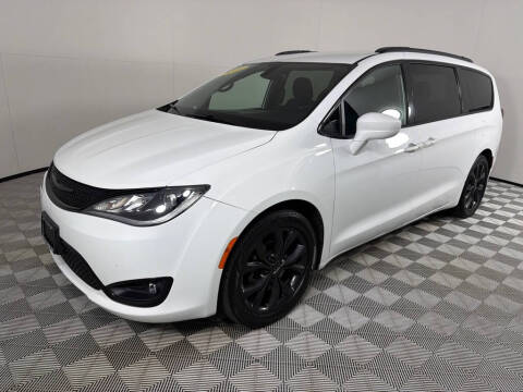 2018 Chrysler Pacifica Touring Plus