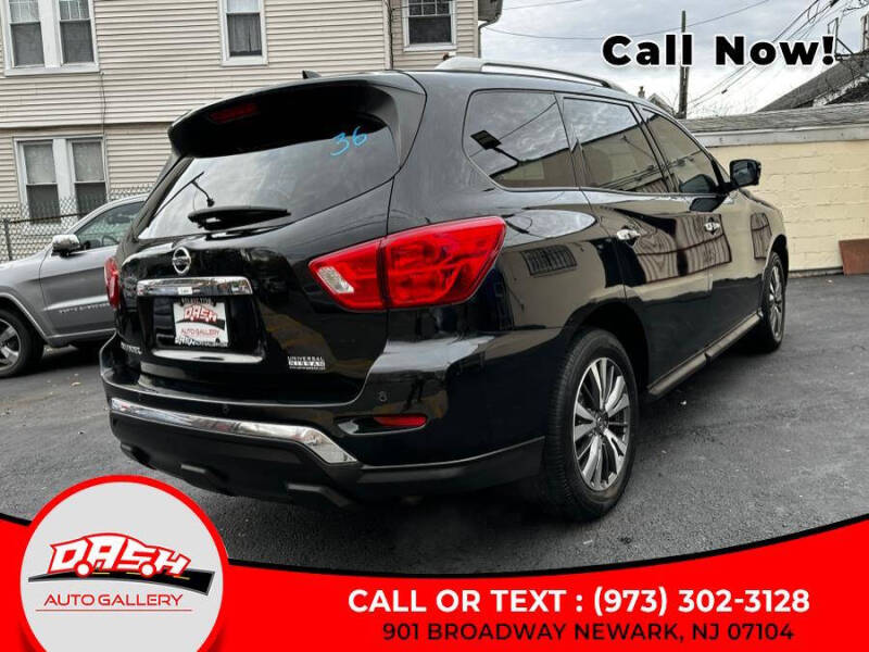 2020 Nissan Pathfinder SL