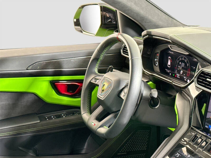 2024 Lamborghini Urus S