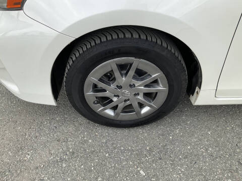 2017 Toyota Prius v Three